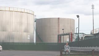 Ô Canada Cash Money Gas Oil